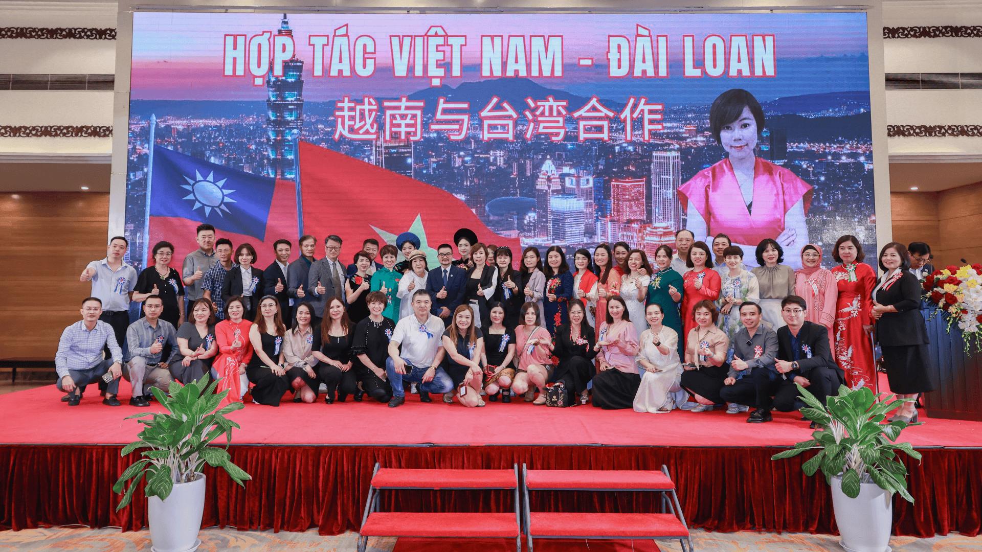Oanh Wedding